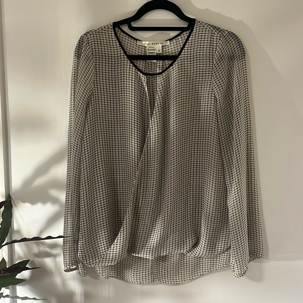Max Studio White Black Check Sheer Blouse Sz Small Cutout V-neck Bohemian Top